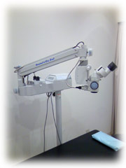 外来手術用顕微鏡（処置室内）
